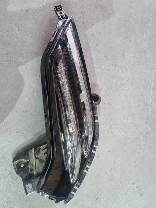 Фара передняя ходовые огонь левая ZEEKR 001