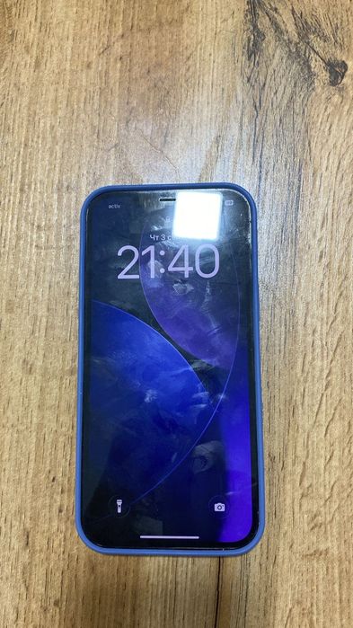 Айфон 12pro max хорошем состояни