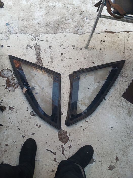 Форточка Опель Астра хэтчбэк