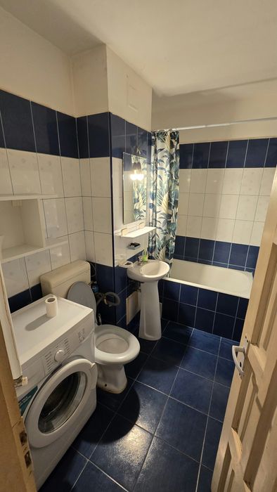 Închiriez apartament cu o camera zona confectii