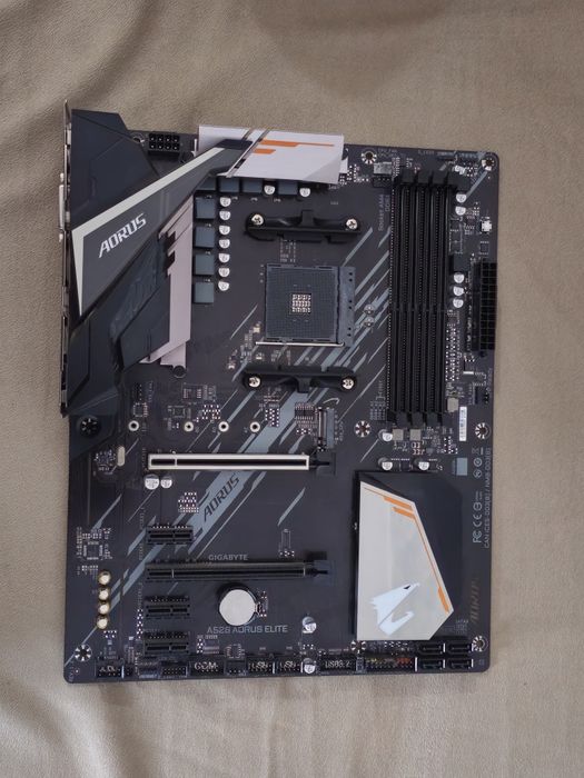 Placă de bază Gigabyte AORUS A520 ELITE DDR4