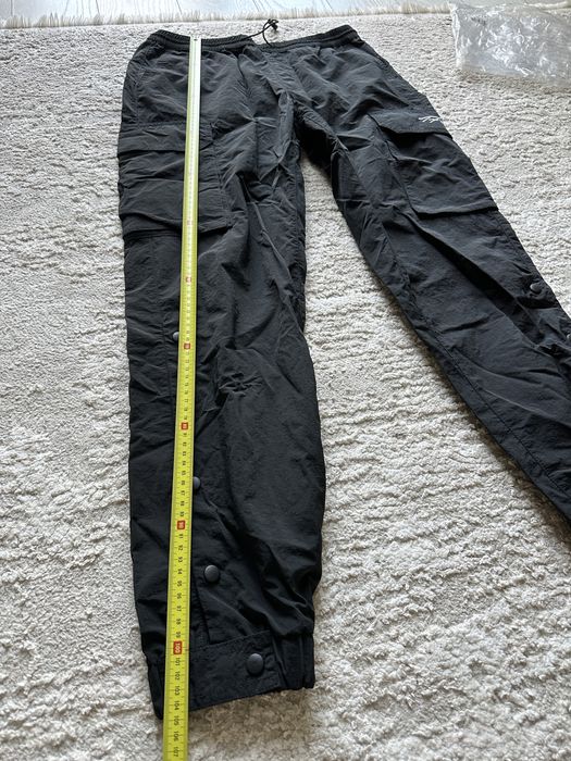 Pantaloni de fas