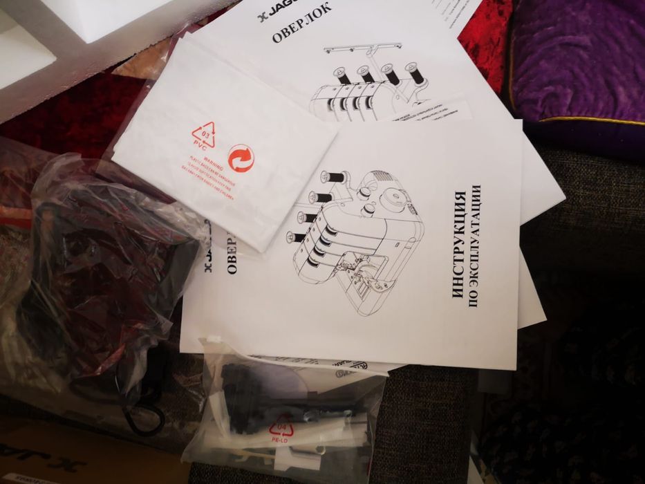 оверлок, швейная машина