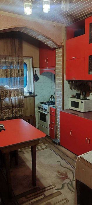 Продаю квартиру.1\4\4 ЮНУСАБАД - 6 детский сад,макро супермаркет