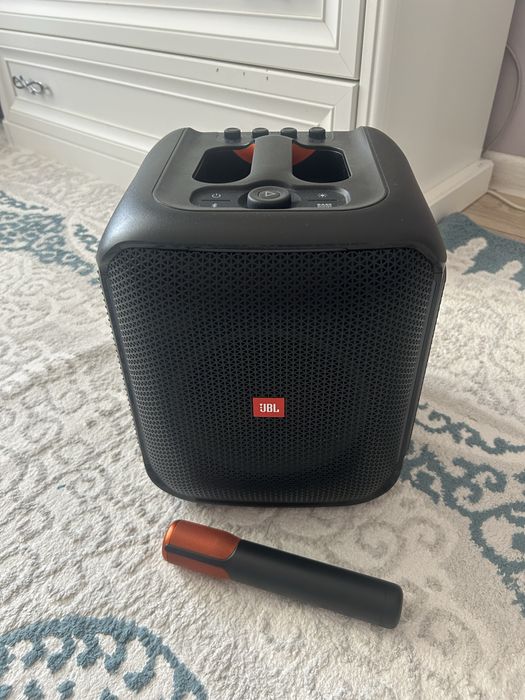 Колонка JBL  с микрофоном