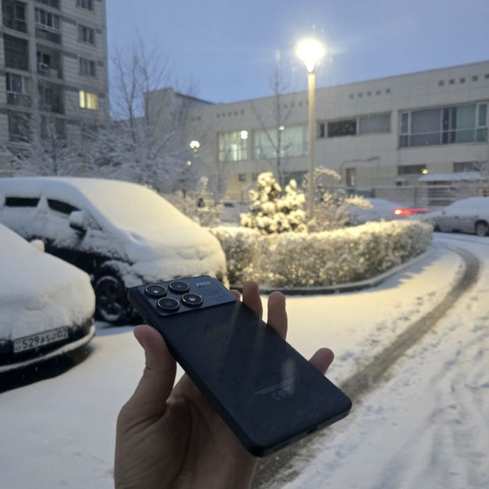 Продам POCO F6 Pro 12/512 ГБ