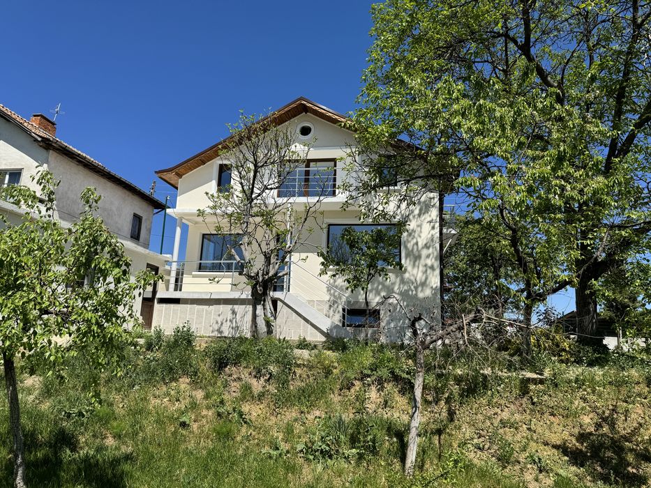 Продава се Къща в Казанлък - 155 кв.м за 938 €/кв.м - Снимка #1