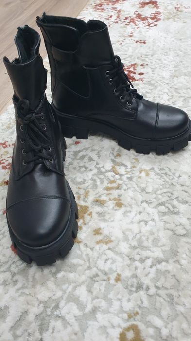 Дамски боти от естествена кожа