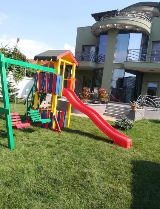 balansoare si mese rustice