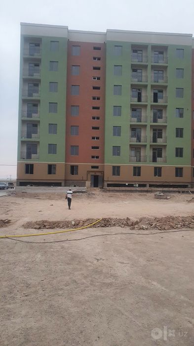 Зарафшон шахар 1 хоналик квартира сотилади ёки обмен Навоий шахар