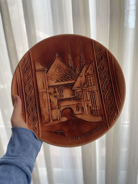 Farfurie decorativă mare 29 cm Zagreb Kamenita Vrata Croația vintage