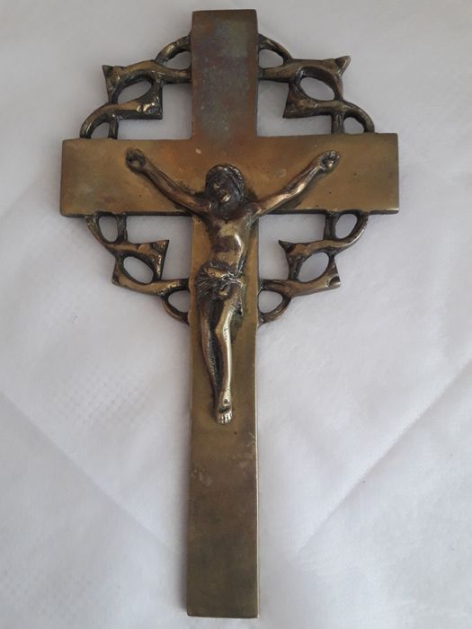 Crucifix vintage de perete în stil Art Nouveau