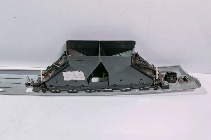 Grila ventilatie bord 920102302 BMW Seria 3 E90/E91/E92/E93