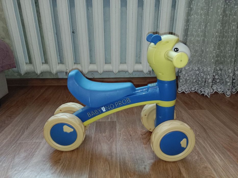 Продам детский беговел-каталка (толокар)