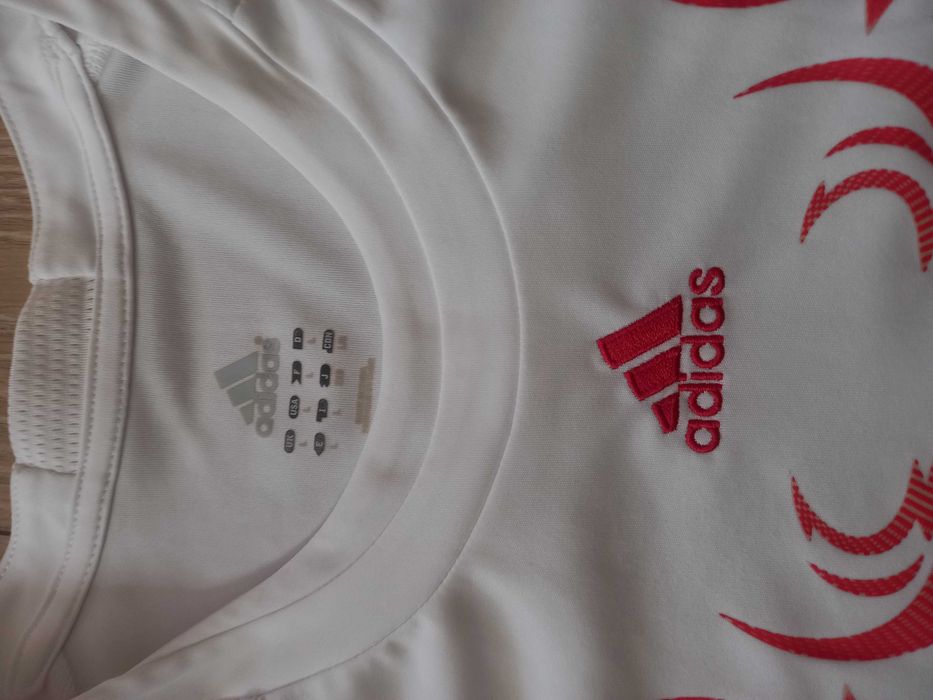 Оригинална тениска Адидас размер Л