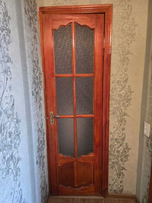 Продам двери, б/у
