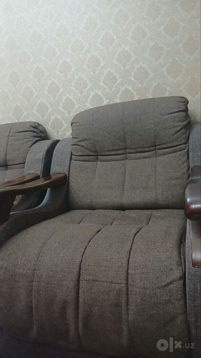 Диван 1. Кресло 2