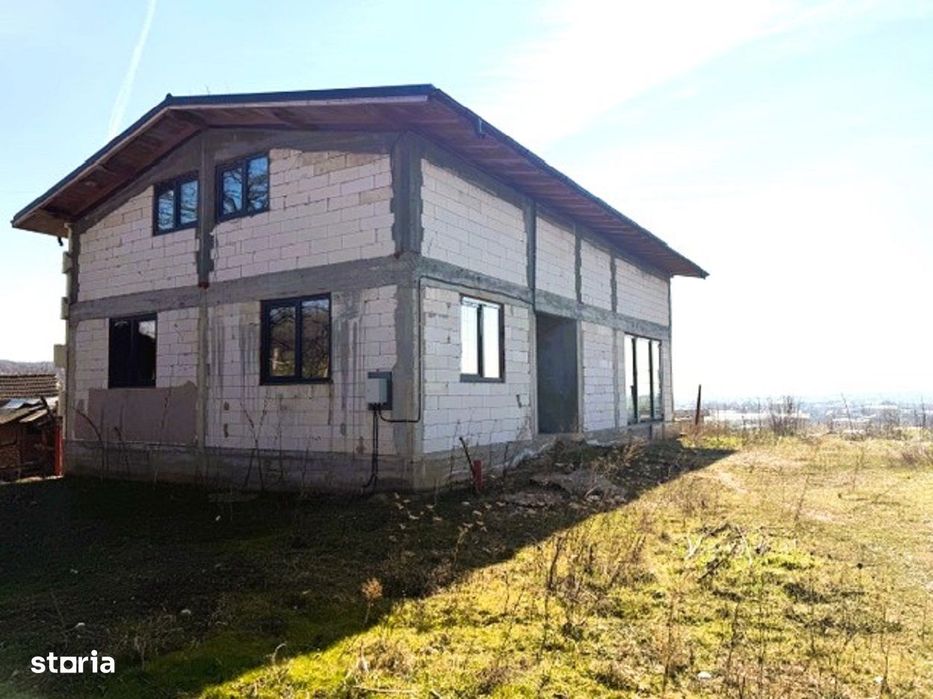 Casa noua 2024 P+M +casa existenta pe 1490 mp teren toate utilitatile