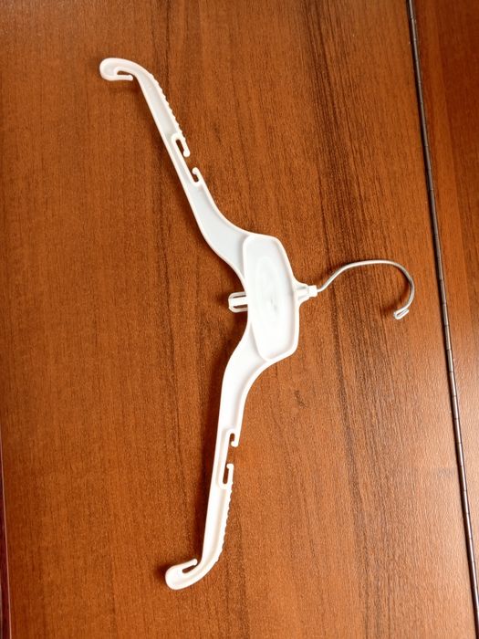 Вешалки (плечики)