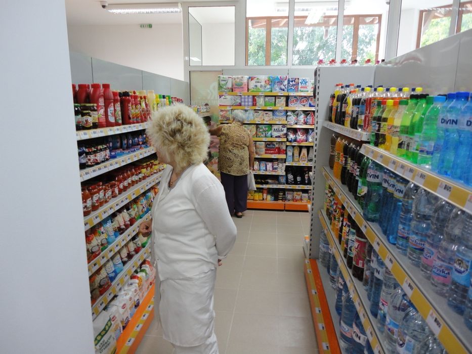 Дава се под наем Магазин в Добрич, Свети Георги - 140 кв.м за 1022 € - Снимка #1