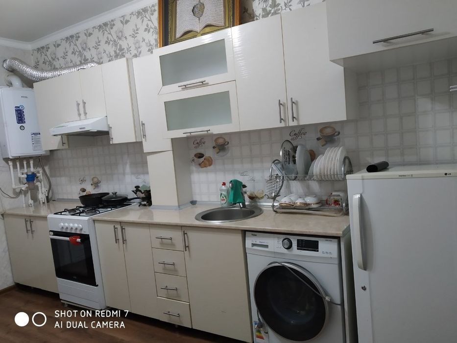 Сергили метрони 1 бекати 3 хона 400д