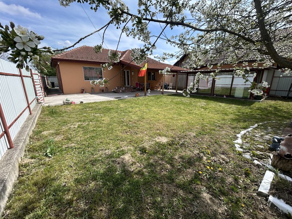 Casa de vanzare Iezureni
