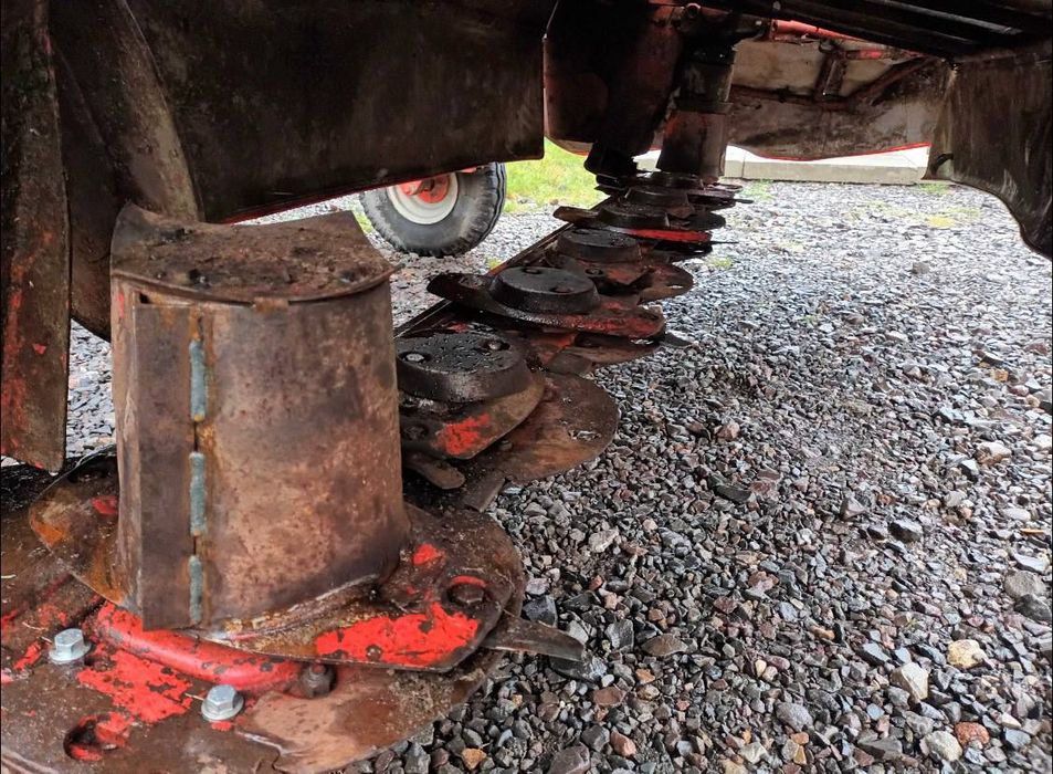 Kuhn kosilkasi sotiladi