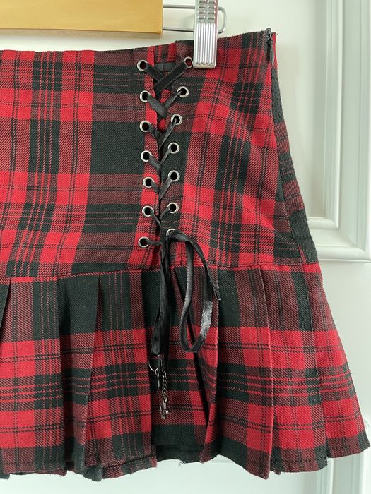 Къса карирана червена пола, 34 размер (XS)