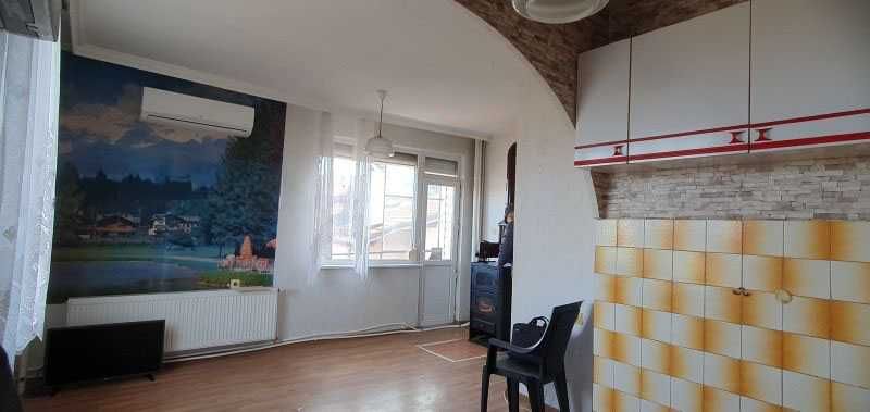 Етаж от къща в ц.Лозен