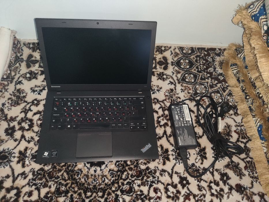Lenovo ThinkPad T440 noutbuk. Core i5 4300 CPU/6GB AZU/250 GB SSD