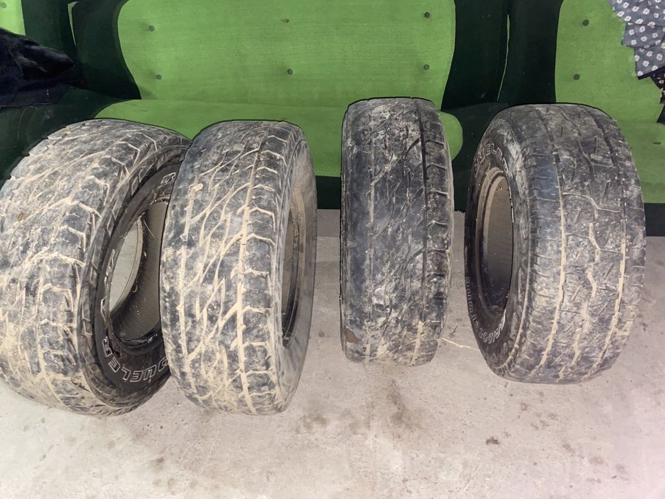 Продаю шины (колеса)