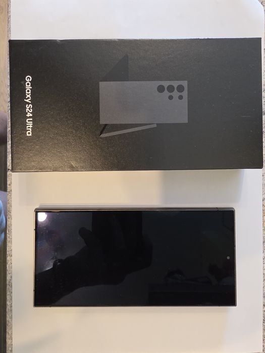 Samsung Galaxy S24 ULTRA с ДЕФЕКТ за 399 евро