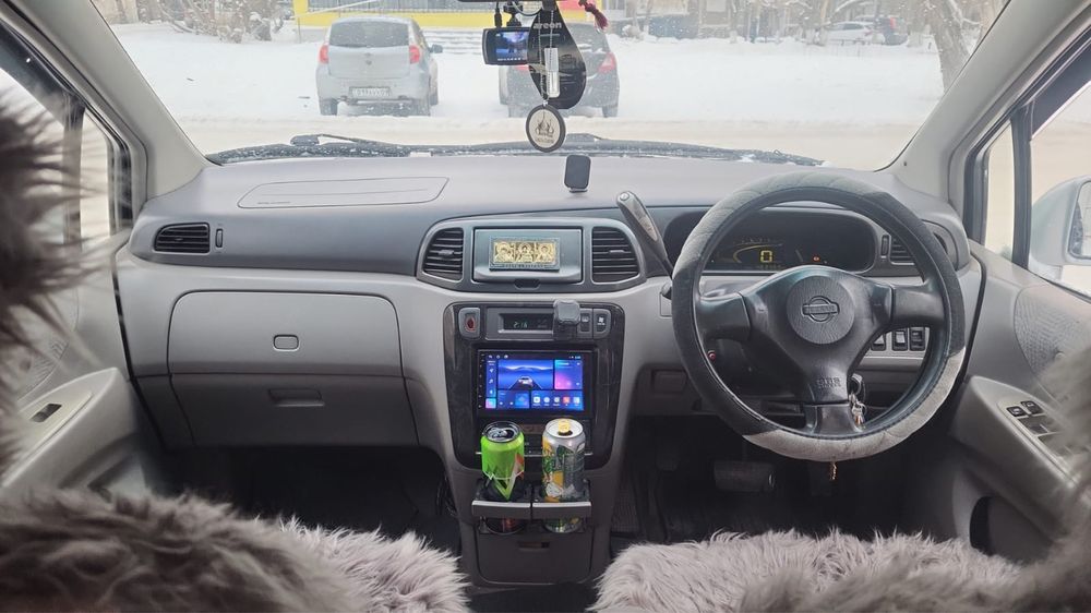 Нисан либерти 1999