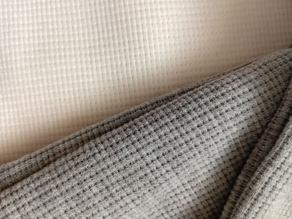 Продам детские кофточки