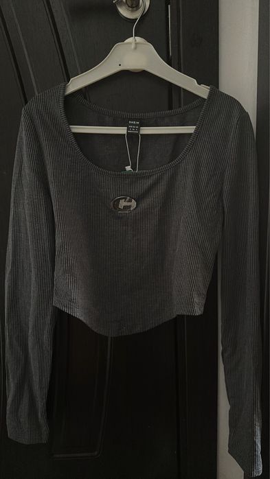 Две тениски и блузка