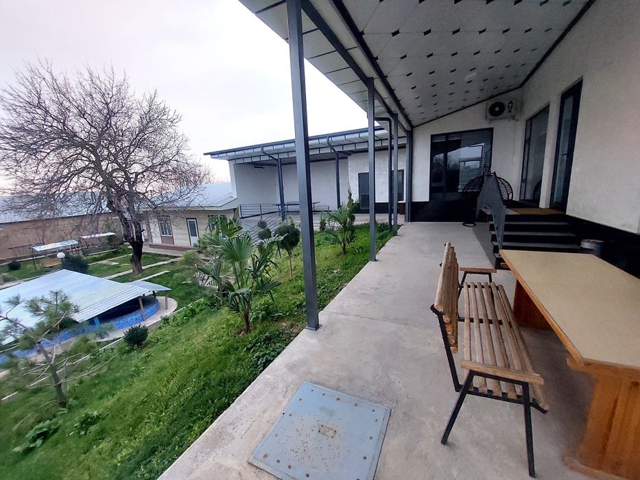 Oq tosh dacha oila uchun