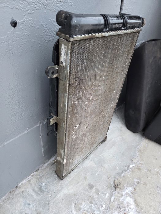 Радиатор приора.