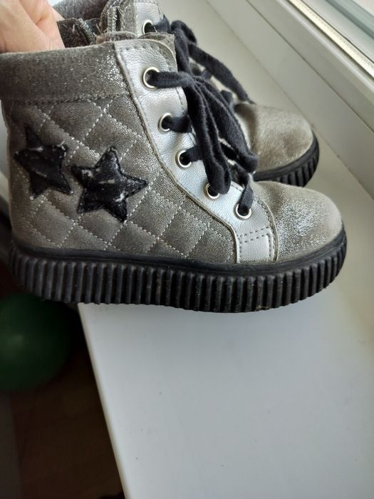 Продаются ботинки для девочек