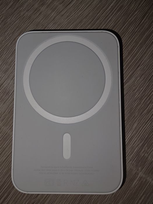 Apple Magsafe Battery Pack Lightning