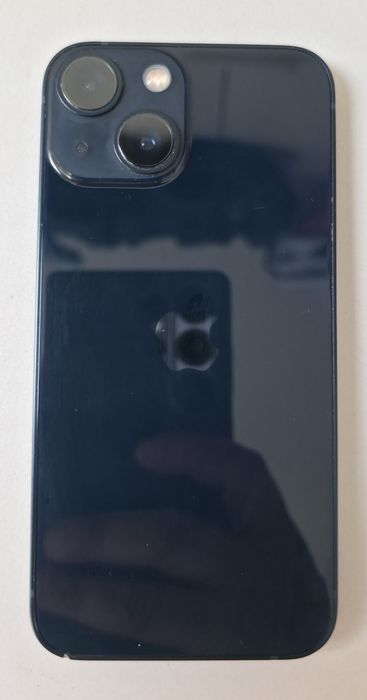 Vand IPhone 13 Mini rătăcit prin sertar