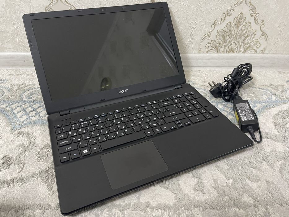 Продам ноутбук Acer Aspire E5-571 Core i3