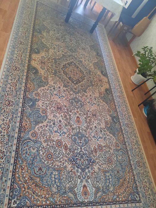 Продам ковёр 2*4