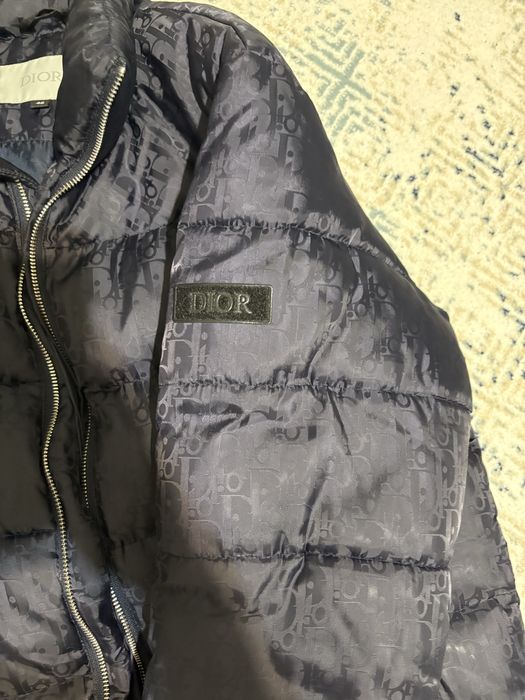 Продам куртку Dior