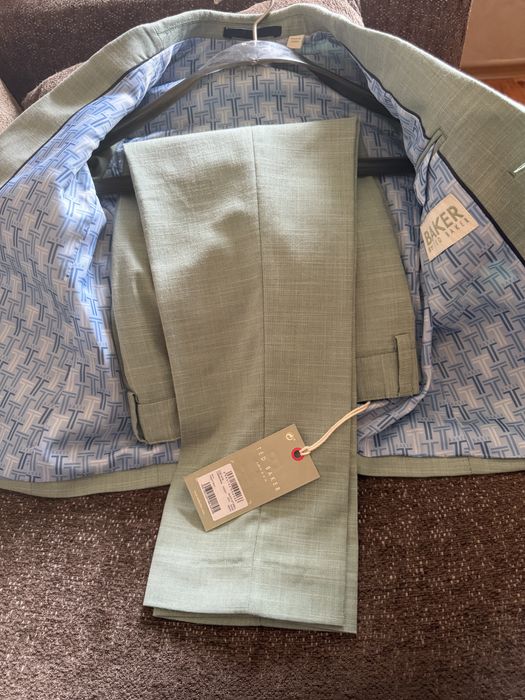 Детски костюм, сако и панталон 116 размер, Ted baker