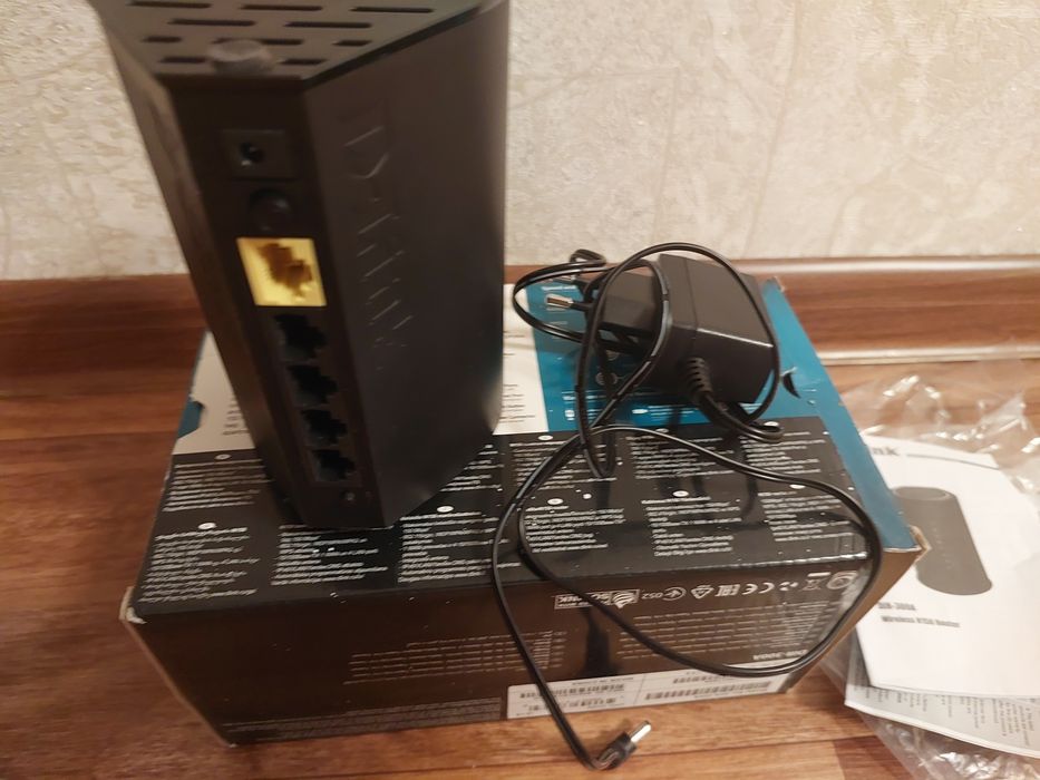 Продам  недорого роутер DLinK DIP 300 A