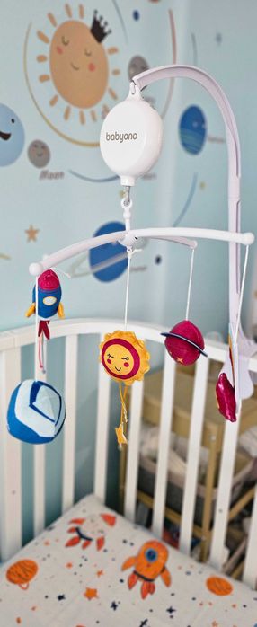 Музикална въртележка за легло и кошара Babyono