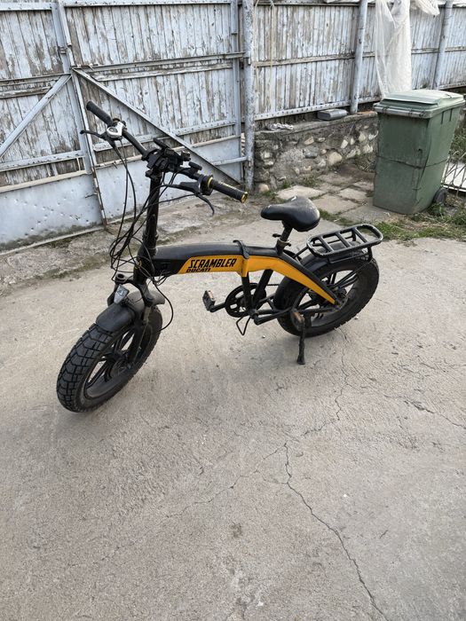 De vanzare bicicleta scrambler ducati