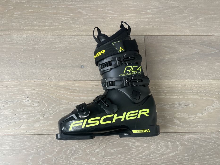 Лыжные ботинки Fischer RC4 the curv 110