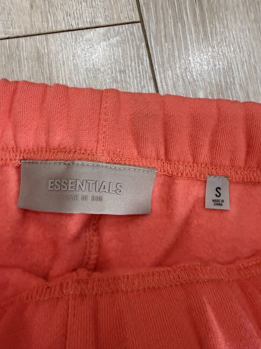 Essentials coral shorts