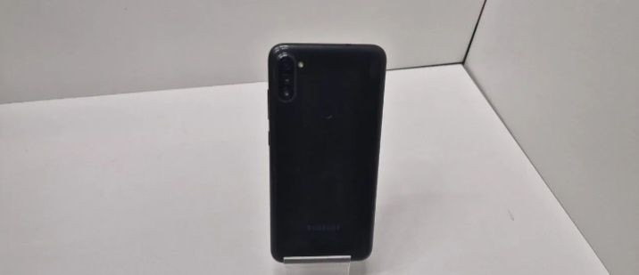 Продам Samsung A11 в хорошем состоянии